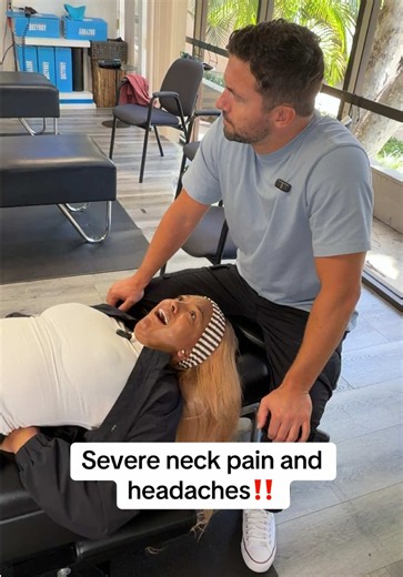 Life changing 🙏🏼 #chiropractor #fyp #adjustment @Drew Sidora | Chiropractor Cracking