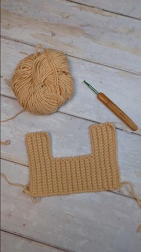 How to make Easy and quick crochet baby shoes! Tutorial on my YouTube channel: Brunaticality ✨