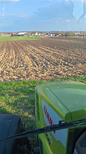 Claas Axion 830 Hauling 20500L of Slurry! 💪🚜 #claas #vaia #fyp | CroAgroView