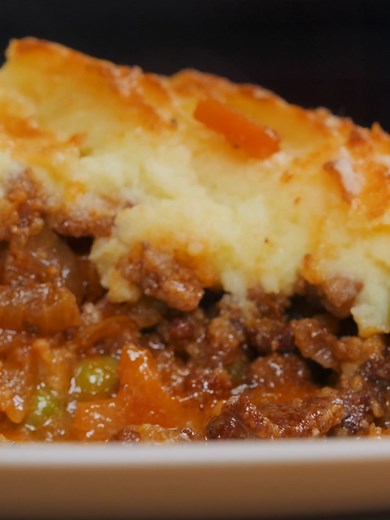Shepherd’s Pie Recipe — Creamy Mash & Savory Beef (Serves 4–6)