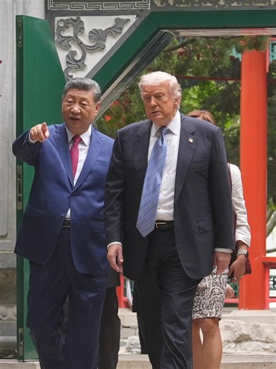 President Trump arrived at Beijing’s Zhongnanhai compound on May 15, the second and final day of his state visit to China. #trump #xijinping #zhongnanhai #beijing #china