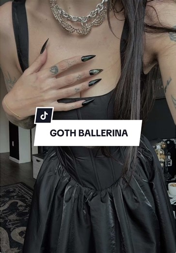 Exploring Gothic Ballerina Aesthetics