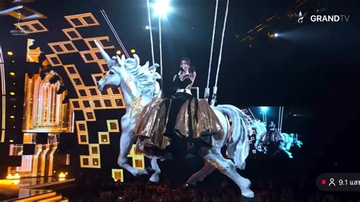 94 reactions | "The Golden Heart" เพลงที่อิงอิงบอกว่ายากมาก...