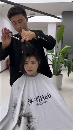 Stunning Hairstyle for Modern Women