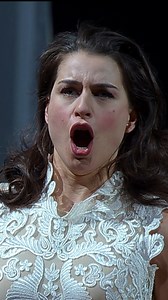 Stasera #17gennaio alle 21.15 in Prima Visione su #Rai5 e in streaming su #RaiPlay: “La dama di picche” di Pëtr Il’ič Čajkovskij, al Teatro alla Scala. Dirige il M° Timur Zangiev. Nel ruolo di Liza, la protagonista femminile, il soprano Asmik Grigorian. Con Najmiddin Mavlyanov nella parte di Hermann, Elena Maximova come Polina, Julia Gertseva nei panni della Contessa e Alexey Markov, baritone e Roman Burdenko in quelli del Principe Eleckij e del Conte Tomskij. L’Orchestra e il Coro – preparato d