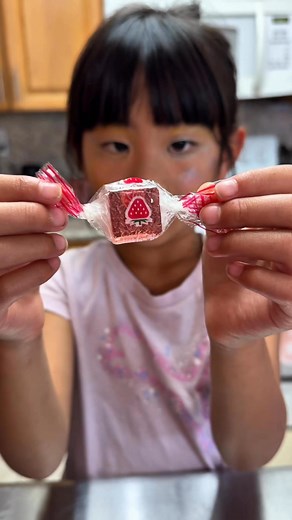 Trying the viral jellies - ASMR style | The CrunchBros