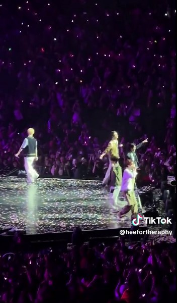 Enhypen Performing 'What Makes You Beautiful' | Heeseung Singing