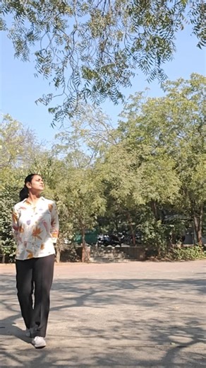 Saumya Tripathi on Instagram: "Ep. 1✨ . #explore #viral #viralreels #trendingreels #reelsinstagram #instagood #reels #audio #viralvideos #trendingsongs #ahmedabad #influencer"