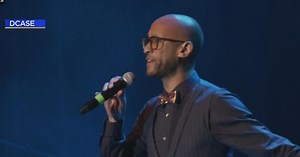 Jason Jackson wins Chicago Sings karaoke competition