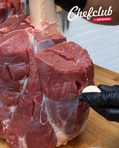 985K views · 3.8K reactions | Geschmorte Rinderbeinscheiben-Pizza | Chefclub DE | Facebook