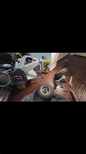 How to Assemble Johhny 5's Rear Caster! | Johnny 5 and Friends