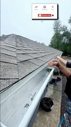 How to: Fix Water Leaking Behind Your Rain Gutter #shorts #diy