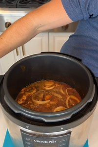 874K views · 2.6K reactions | Here's a wonderfully easy and healthy crockpot Salisbury steak recipe you and your family will love. Dustin makes a tasty, classic recipe easier and healthier than the original. | Family Style Cooking | Facebook