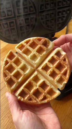 How to make the perfect waffles - Vonshef Dual Round Waffle Maker #waffles #kitchengadget #kitchen