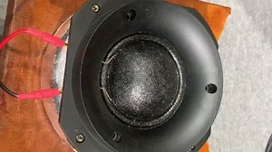 鼎鼎大名的ATC馒头中音SM75-150SL8欧 PK 大名鼎鼎的JBL2440H配一听钟情蜂巢号角。关联ATC音箱，JBL音箱。