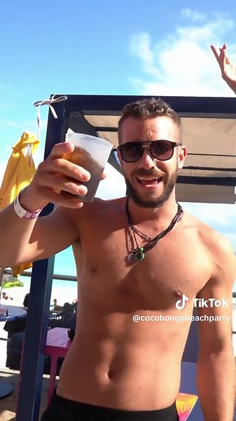 The best beach club in Cancun is waiting for you! 😎🥳 Come party with us! #CocoBongoBeachParty #cancun #party #dance #beachclub #poolparty #funtimes #fyp