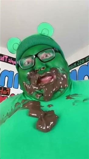 Puddi puddi gummi bear! #funny