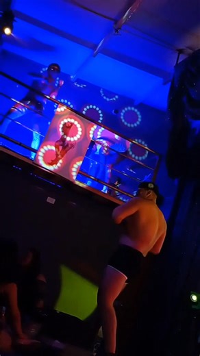 Noches Bananas Club #kokoboys | Koko Zapata