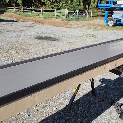 Most roofing problems don’t start with the storm. They start with shortcuts. Pre-made panels. Exposed fasteners. Rushed installs. A few years later? Leaks, movement issues, and another replacement bill. That’s why our standing seam roofs are built differently. At Valley Metal Roofing, panels are rolled on-site, custom-fit to your home, then mechanically locked — not screwed down — so your roof can expand and contract without failing. No exposed fasteners. No rushed installs. No repeating the sam