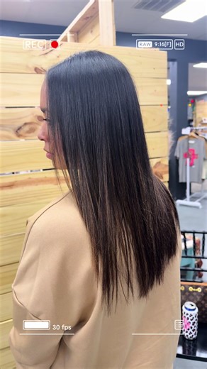 Frizzy curls ➝ smooth, sleek, and shiny ✨ Brazilian Blowout benefits you’ll love ⤵️ • Eliminates frizz • Cuts blow-dry & styling time in half • Adds insane shine • Smooths without damage • Customizable — wear it straight or keep your curls • Lasts up to 12 weeks 💫 #BrazilianBlowout #FrizzFreeHair #CurlyToSleek #SmoothHair