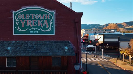 The holiday seaon continues with Yreka Night of Lights 2025!! 🎁🎄🎅🏼 | City of Yreka