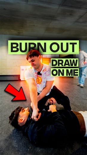 Burn out 🔥🥼 on Instagram: "🎨 LA BURN-OUT EST DE RETOUR – LIEN DE LA BILLETTERIE EN BIO 🔗 🚌 BUS NAVETTES DEPUIS GLOBULL Départs à 23h / retour 3h Départs à 00h / retour 4h Facile, safe, sans stress pour rentrer. L’une des soirées les plus légendaires de Fribourg fait enfin son grand retour au @globullclub ! Souviens toi de l’ambiance de folie, des t shirts griffonnés de partout et de la vibe unique. Jeudi, on remet ça encore plus fort 🙌🏻 👕 Thème : ALL WHITE – DRAW ON ME Vente de t shirts