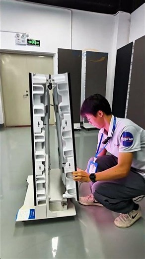 A poster LED screen that can be folded without any additional tools. #ledvideowall #eagerled