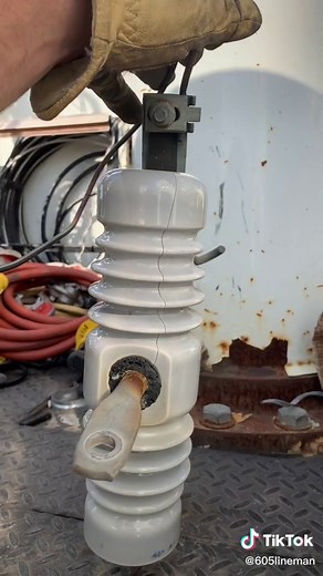 #fyp #fypシ #linelife #powerline #powerlineman #ibew #ibewlineman #linemantok #brotherskeeper #sodak #union #linejunk #bluecollar #unionlineman