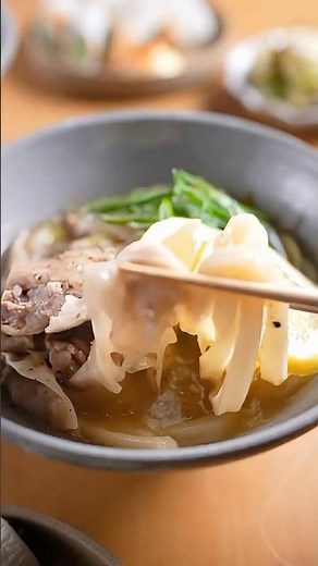 うどんが食べたくなったらコレ♪10分なれば豚バラとねぎだけで大満足