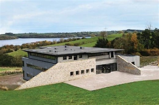 £4m landmark HQ that helped sink four Whitby jewellery stores remains on market