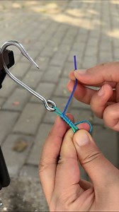 1.6M views · 10K reactions | Fishhook knot, simple yet powerful  #knot #rope #ropetutorial #knottying #knottutorial #fishing #fyp #foryoupage #tent #usa #reels #diy | Knot Rope | Facebook