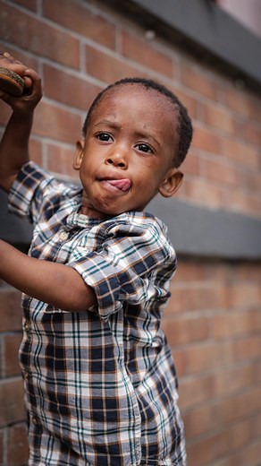 Capturing Beautiful Family Moments | Street Photography