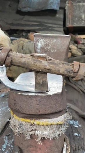 Rubber tapping tool 🌳🔪 #america