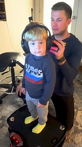 Does your child seem to crave movement? Jumping on the couch, spinning in circles, always on the go? 👉 These aren’t “bad behaviors.” They’re signs the brain is seeking input to help regulate itself. One of our favorite sensory tools—both in the clinic and at home—is a vibration plate. It provides rhythmic, consistent stimulation that helps calm the brain, activate postural muscles, and support better sensory processing. Other simple tools? ✅ Swinging ✅ Big movement play ✅ Gross motor activity o