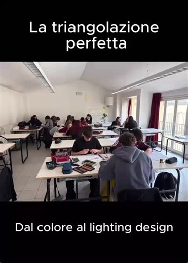 Interior Design: dal concept al dettaglio I nostri studenti hanno vestito i panni di veri Interior Designer! Partendo dallo sviluppo di un’abitazione, il progetto si è focalizzato sulla valorizzazione degli spazi attraverso l'uso strategico di materiali, colori e luce. Dalla scelta delle finiture materiche allo studio del Lighting Design, i ragazzi hanno imparato come trasformare un ambiente tecnico in uno spazio emozionale e funzionale. #design #liceoartistico🎨