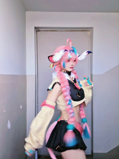조금 아프다 🍔 #コスプレ #原神 #genshinimpact #varesa #바레사