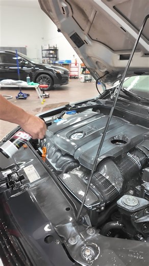 No Touch X-Treme Engine Bay Cleaner & DDE for the ultimate cleaning and detail on your Engine Bay ✨ Our No Touch Engine Bay Cleaner is a heavy duty cleaner able to rinse away the grime and grease away with out needing any scrubbing! Simply spray and rinse 💦 Our DDE adds a high luster shine to engine bay components, plastics and rubber surfaces using a water based dressing for the ultimate shine 🌟 ✅ No Touching ✅ No Scrubbing ✅ No Harsh Brushes ✅ No Wiping ✅ Easy and Quick to Use 👉 Get yours t