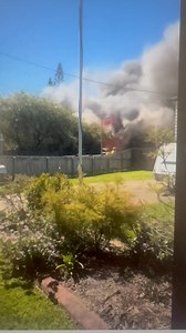 🔥 HOUSE FIRE – REDLAND BAY 🔥 LATEST VIDEO – Dec 2, 3PM Fire crews are on scene at a house fire in Meredith Place, near Cleveland–Redland Bay Road. 🚒 6 vehicles are attending, with 2 more en route. Avoid the area and stay safe, Redlands. | Redland Bayside News