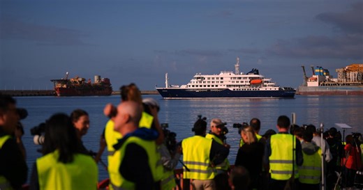 Evacuations of passengers from hantavirus-hit cruise ship begin