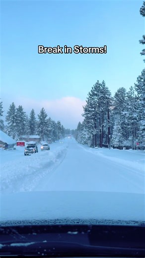 Happy dig out day Wednesday! Little break in the storms this morning. Snow moving back in later this afternoon, still calling for heavy snow on Thursday. 50 is back open and roads around town are subpar at best. Lots of abondoned cars around including a Tesla left in the middle lane down by the grocery outlet. Ready for round two of dancing! Make it a great Wednesday everyone! South Lake Tahoe is digging out!! #southlaketahoe #weatherupdate #conditions #fyp #mountainlife