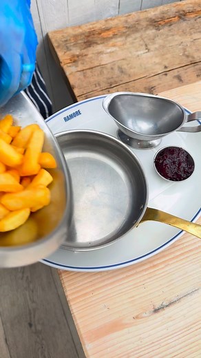 31K views · 269 reactions | Festive Fries… obviously we had to add the delicacy that is tobacco onions on top too - you’re missing out if you haven’t tried these yet! 旅 Available lunchtime at Ramore Winebar for sit in AND takeaway 襤 #FoodieVibes #PortrushEats #ramore #festivefinds #christmaschip | Ramore Restaurants | Facebook