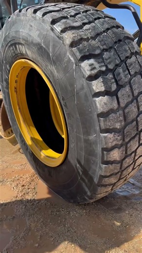 17.5R25 flat repair on a 770G grader #tires #winnipeg #capcut #manitoba