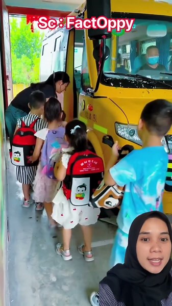 Going to the zoo with school friends🥰FactOppy