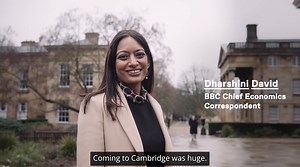 📖 The new edition of #CAM, the Cambridge alumni magazine, is here! This term's 'My Room Your Room' features #Cambridge alumna Dharshini David, chief economics correspondent for BBC News, BBC Radio 4 presenter, and alumna of Downing College, Cambridge 😎 Here's a short video of Dharshini meeting student Jiyaad Ali, the current occupant of her room. Read their full discussion over on our website. Plus, find out what the 'must-have' student gadget was in 1991. 😆 https://magazine.alumni.cam.ac.uk/
