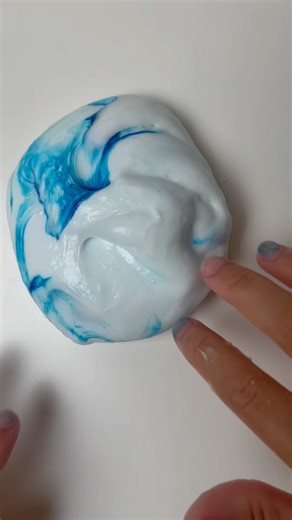 Slime is changing color. #satisfying #crunchy28-2