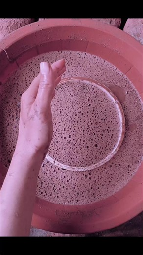 Satisfying ASMR Sounds of Water Dripping and Crumbling