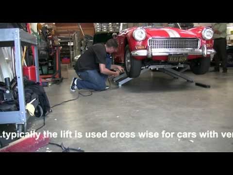 EZcarlift - lifting an Austin Healey Sprite