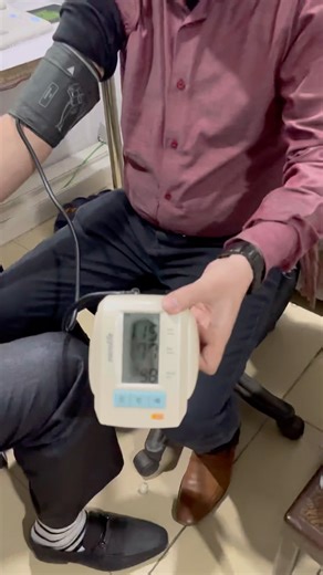 How to Measure Blood Pressure Using an Automatic BP Machine | Step-by-Step Guide #shorts #viral #hit