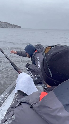 129K views · 1.3K reactions | Boat caddies for late fall fishing  . . . : @iflukewasonsocialmedia #musky #muskyfishing #muskie #muskiefishing #fallfishing #baitshop | Thorne Bros. | Facebook