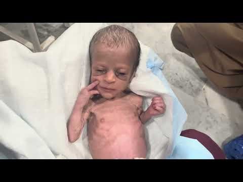 Feeding Time with My Premature Baby | Real Mom Routine